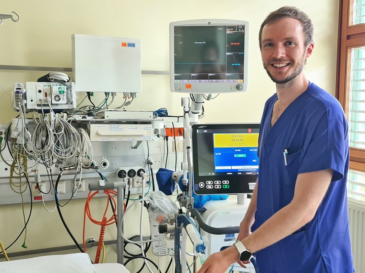 Dr. Bernhard Eichler auf der Intensivstation