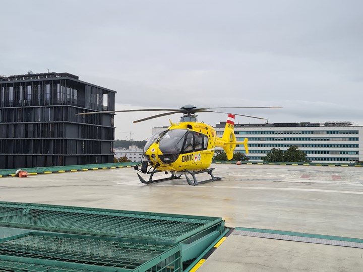 C10 am Hubschrauberlandeplatz