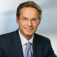 Profilbild von Univ.-Prof. Dr.  Andreas Gruber, MBA LLM
