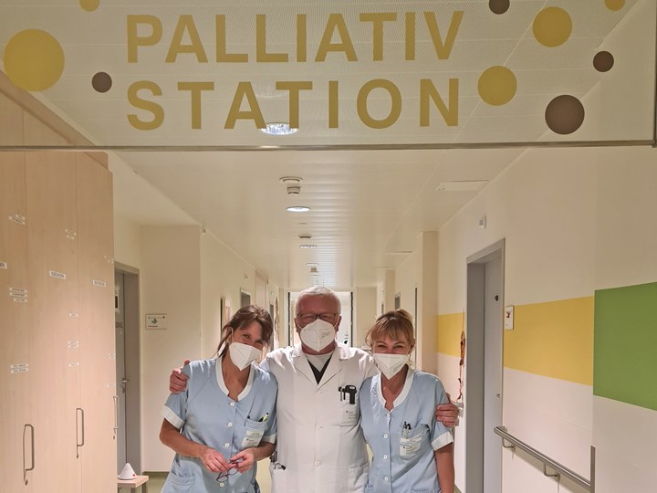 v.l.n.r.: DGKP Elena Köck, OA Dr. Gerhard Hochreiner, DGKP Irene Basting