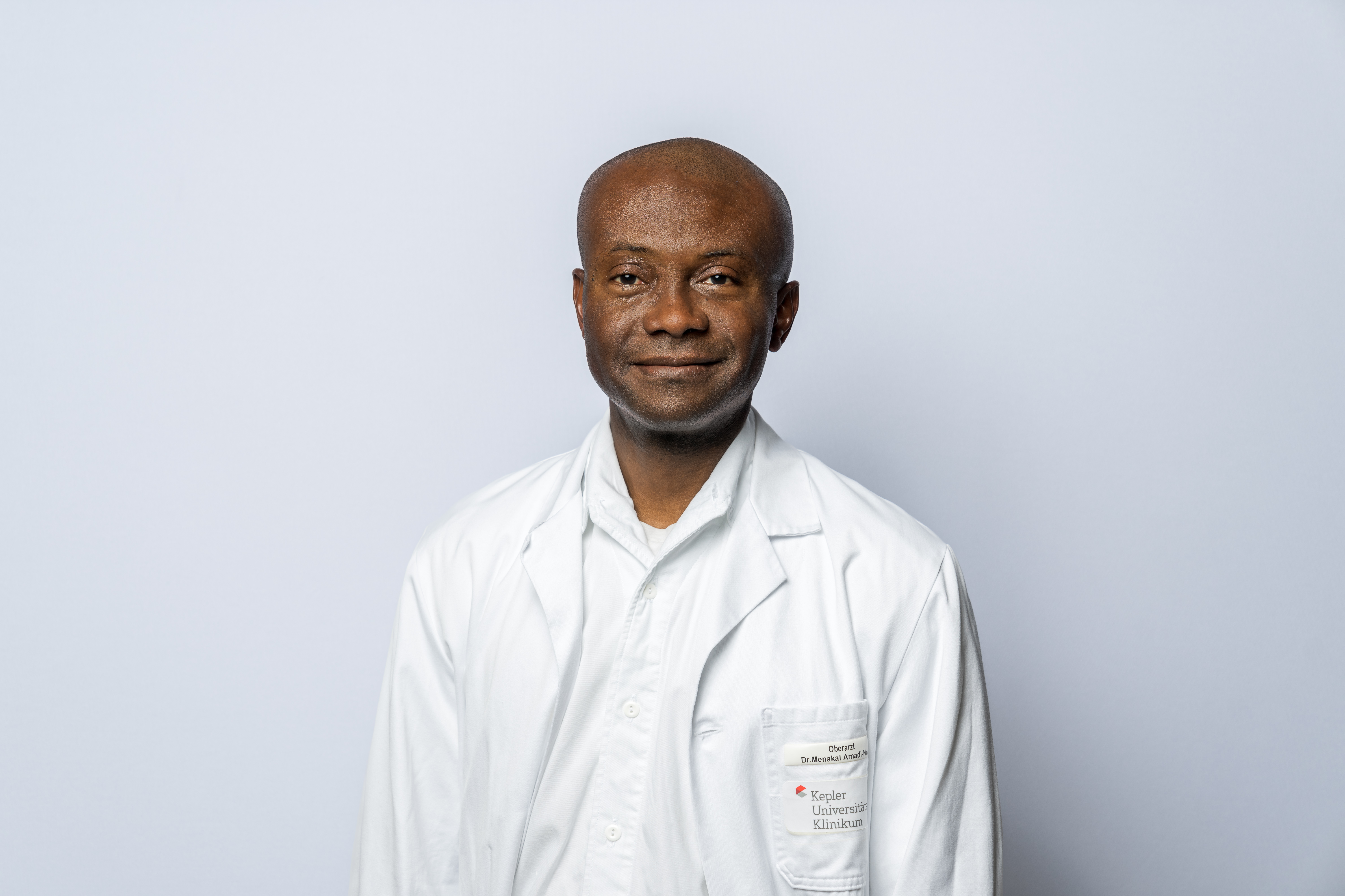 Profilbild von OA Dr. Menakai Amadi-Nna 