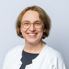 Profilbild von Mag.a pharm. Alexandra Pointinger, aHPh