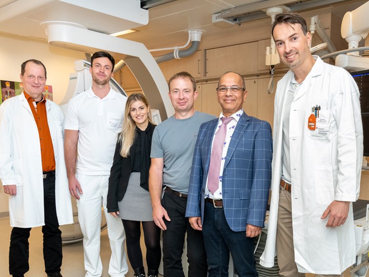 v. l. n. r.: Prim. Univ.-Prof. Dr. Franz Fellner, Ass. Dr. Julian Niedermair, Vanessa Haslwanter, BSc, MA, Bernd Göttel, DI (FH) Humayaun Kabir, MBA, OA Dr. Mario Scala