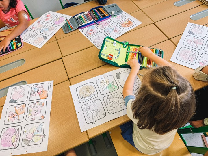 Diabetikerkinder mit Schulungsunterlagen bei "Fit für die Schule"