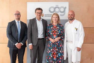 Prim. Dr. Paul Martin Zwittag, MBA MSc. (Vorstand der Klinik für Hals-, Nasen- und Ohrenheilkunde am KUK), Mag. Dr. Franz Harnoncourt (Vorsitzender der GF OÖG und GF KUK), Gesundheitsreferentin LH-Stv.in Mag.a Christine Haberlander, Prim. Dr. Kostja Steiner, MBA (Ärztlicher Direktor am Klinikum Rohrbach)