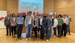 Die Kollegiale Führung des Kepler Universitätsklinikums und ihr Team bei der Krisenstabsschulung für Führungskräfte