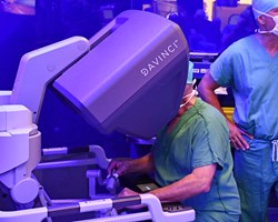 Herzeingriff am Kepler Uniklinikum mit dem "DaVinci"-System