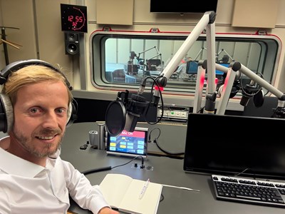 Univ.-Prof. Dr. Helmut Salzer beim Interview