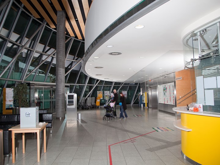 Foyer Bau F und K, Med Campus