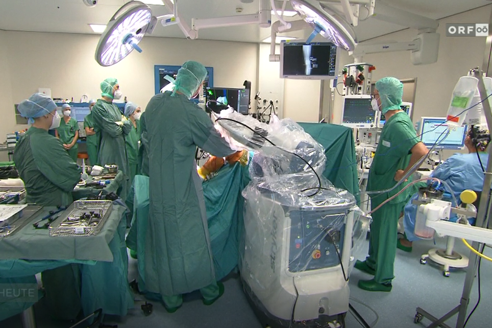 Erste Knieoperationen mit MAKO-Roboter 